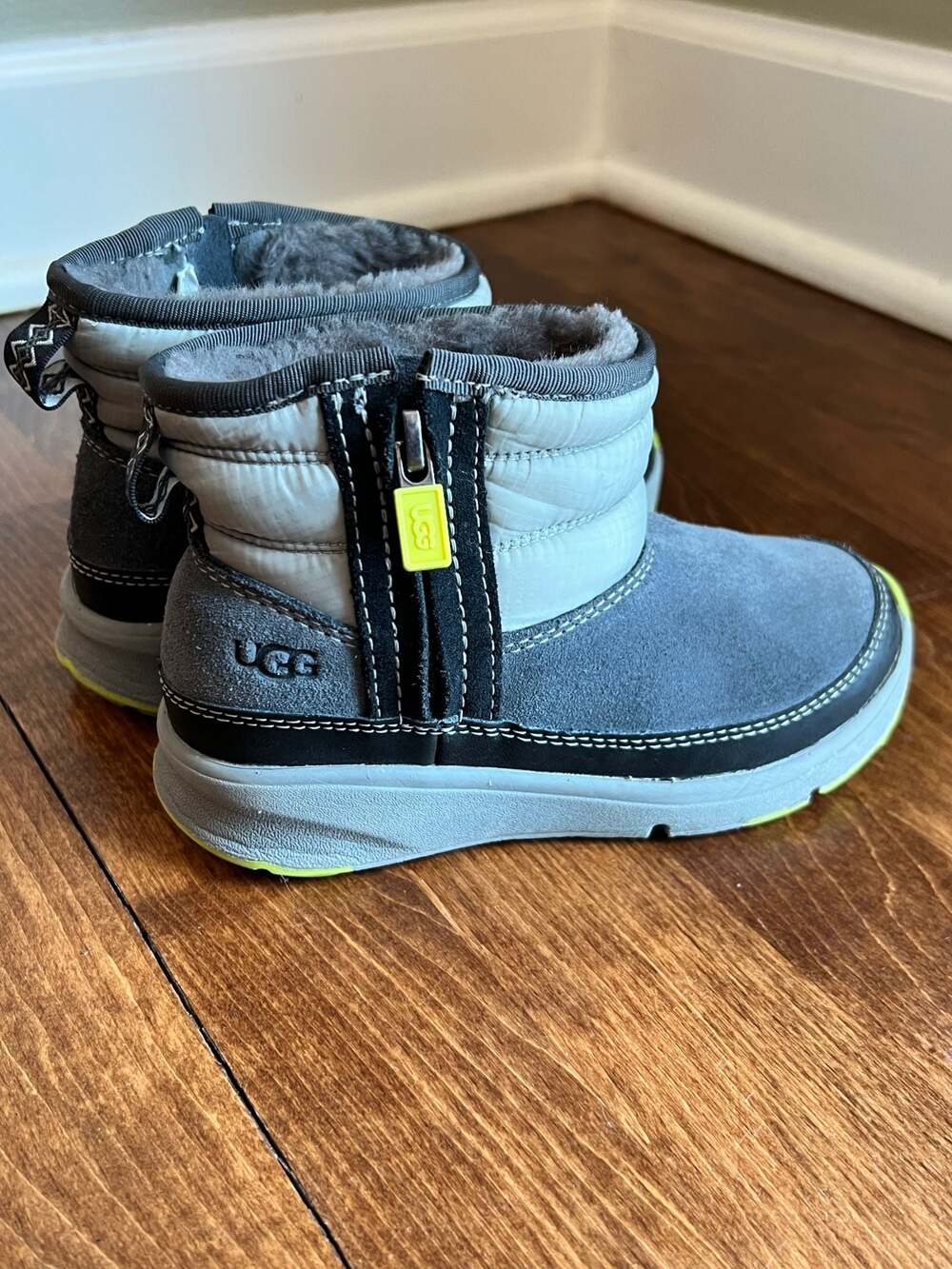 UGG Kids Rennon Low Puffer Hybrid Winter Boots